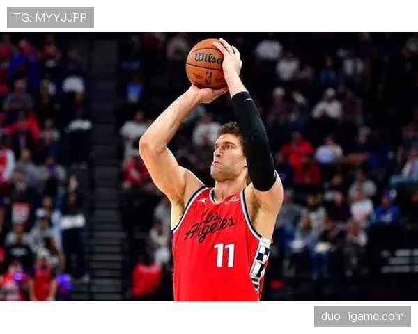 洛佩斯篮下强打提升队内内线效率明显领先同位置伙伴