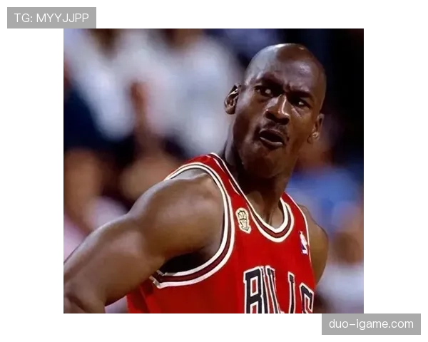 看到迈克尔·乔丹客厅那一墙球鞋，我再也不好意思说自己有收藏了